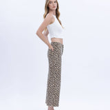 HIGH RISE ANIMAL PRINT CROP WIDE LEG JEANS T5894LPD: ANIMAL PRINT / 28