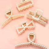 PEARL HAIR CLAW CLIPS | 40H736