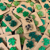 🍀 OMG! Shamrock Acrylic Stud Earrings 🍀: 1 Pair