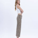 HIGH RISE ANIMAL PRINT CROP WIDE LEG JEANS T5894LPD: ANIMAL PRINT / 25