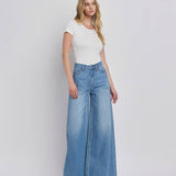 SUPER HIGH RISE WIDE LEG JEANS V3567: KUDOS / 31